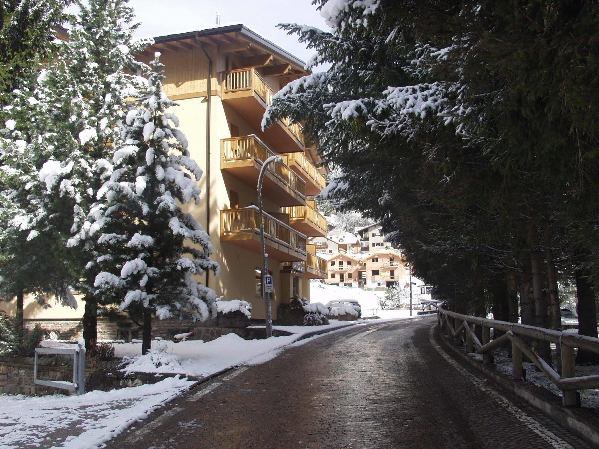 Relais San Giusto Hotel Campitello di Fassa Exterior photo